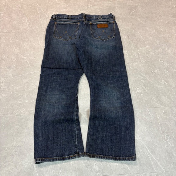 Wrangler Other - Wrangler Retro Relaxed Boot Jeans Mens 36x30 Blue Denim 10WRT20JH Medium Wash